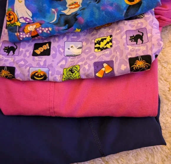 Colorful Scrubs Lot Size Extra Small - Picture 2 of 3